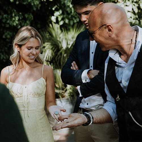 Roberto Forzoni performing mind reading at a wedding