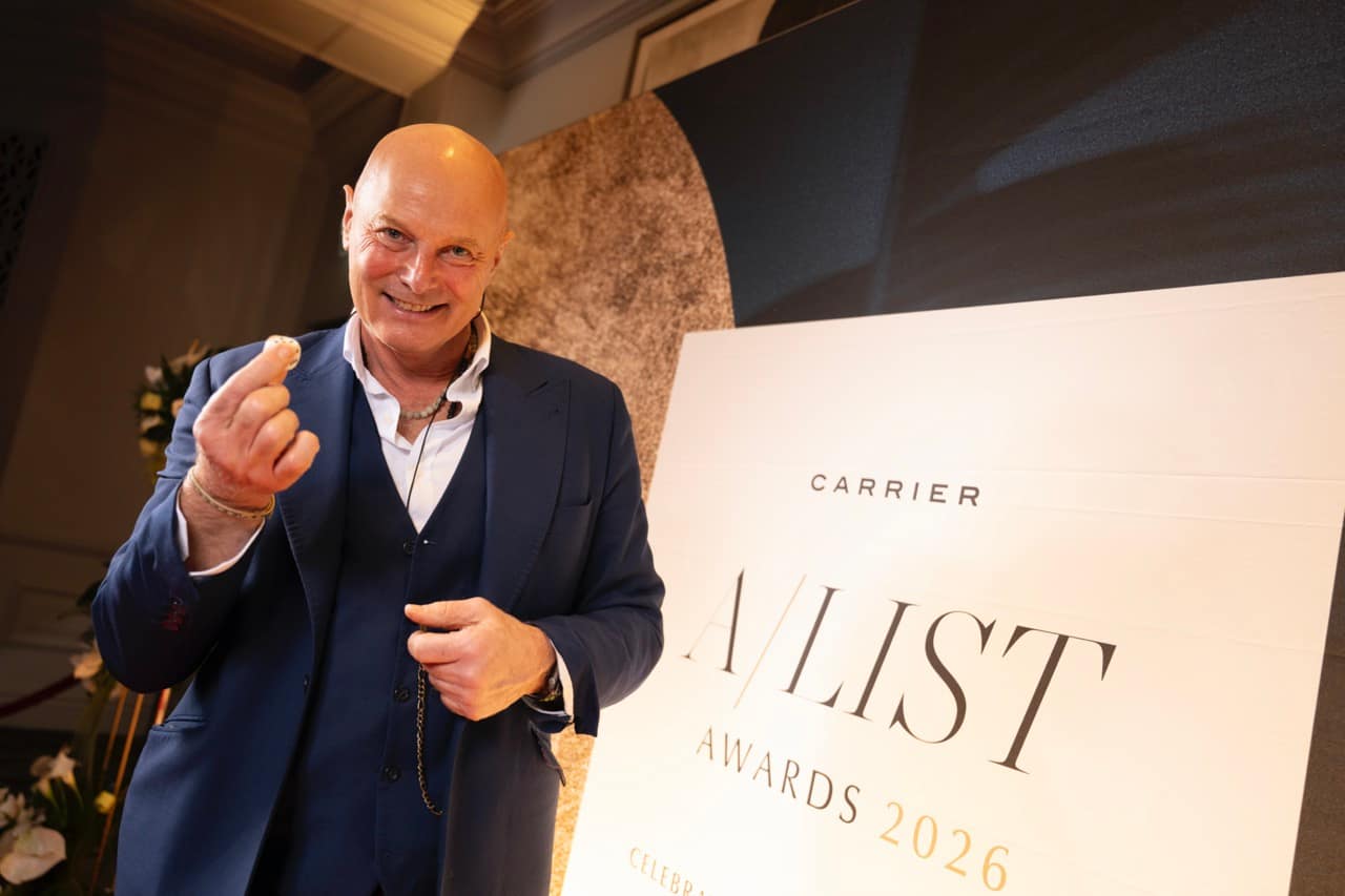 Mentalist London — Roberto Forzoni performing at a private dinner for international guests